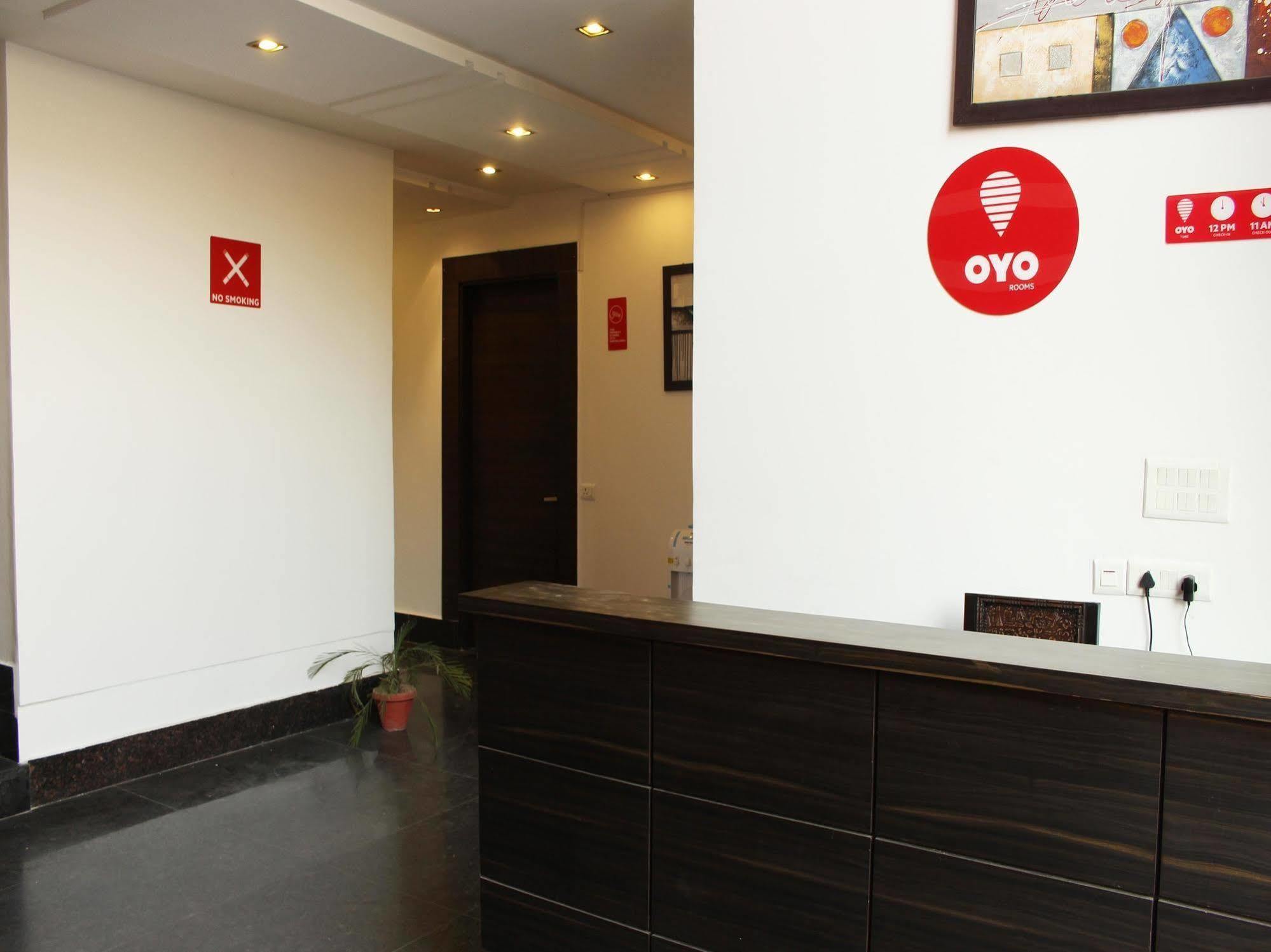 古尔冈 Oyo Flagship 387 Moulsari Avenue酒店 外观 照片